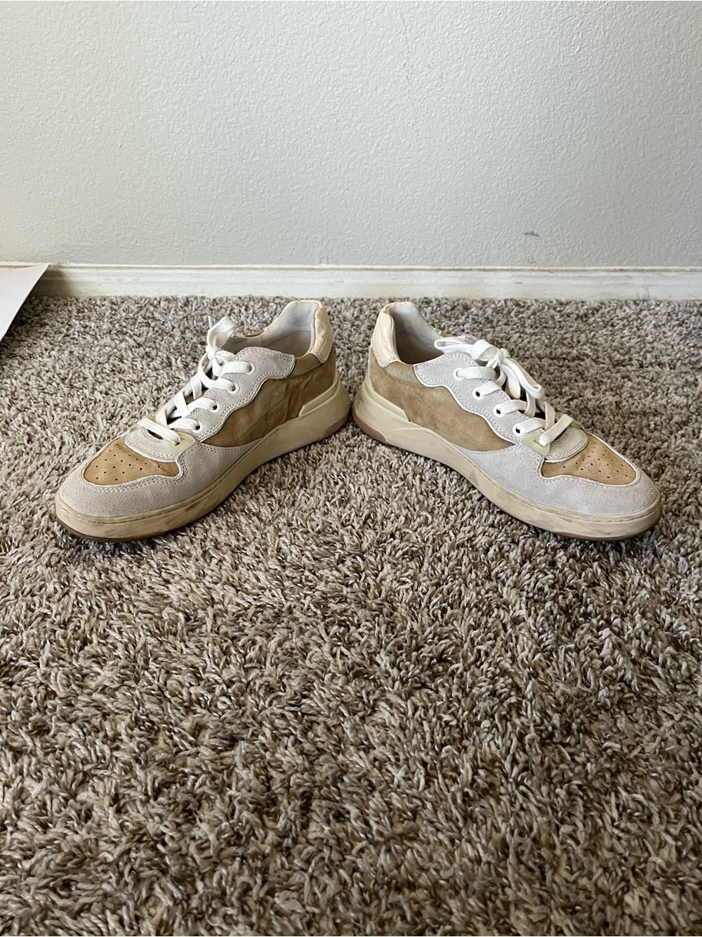 Veronica Beard Toma Suede Sneaker in Sand & White Women's Size 9 - Picture 7 of 16